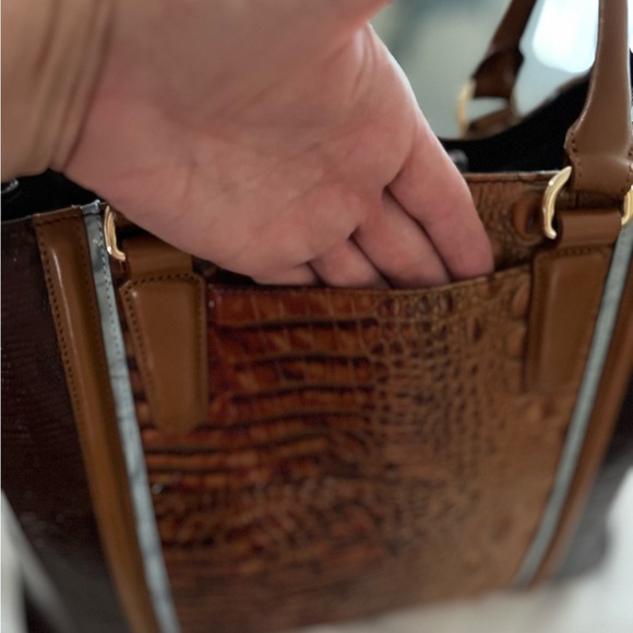 🦄 EUC (only carried twice!)Brahmin Joan Tote Toasted Almond Garrone N45 1154 - Picture 4 of 14